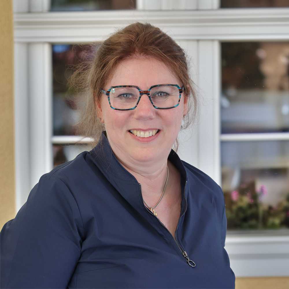 Stephanie Albrecht bei der Immobilienbesichtigung – professionelle Hausverkaufsbegleitung in Münster und Umgebung